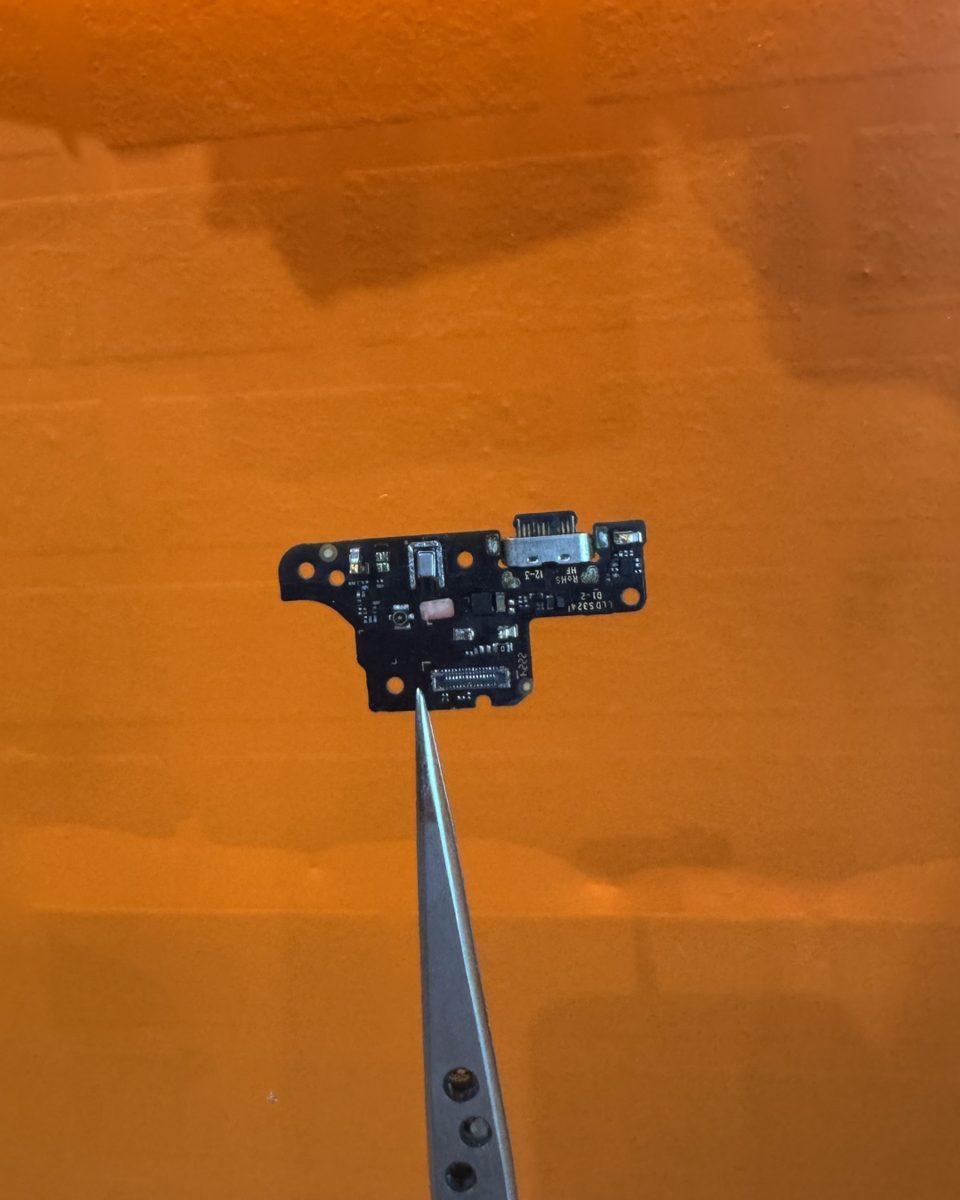 Reparo de conector de carga